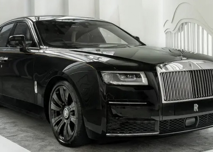 Rolls Royce Ghost Generasi Baru Produksi Pabrikan Inggris dengan Teknologi Canggih Populer di Dunia