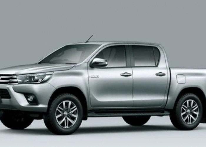 Toyota Hilux Mobil Desain Double Cabin Populer di Pasar Otomotif Memiki Fitur Sistem Canggih