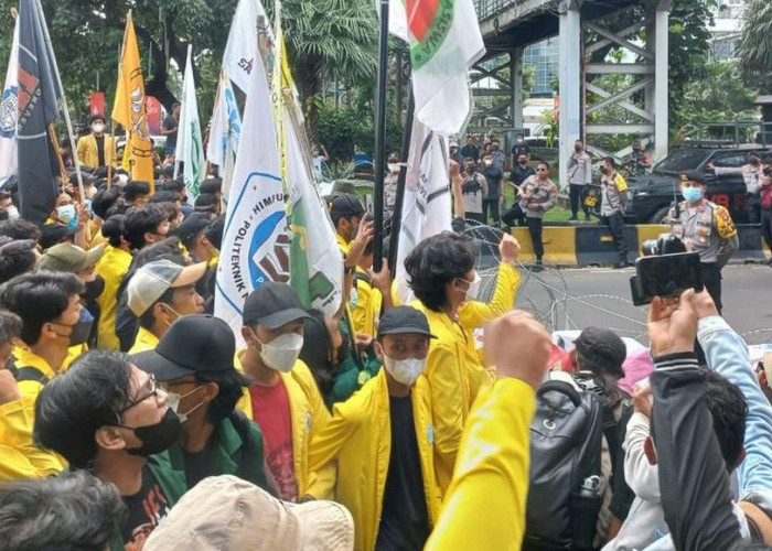 Demo Mahasiwa  'Indonesia Gelap'  Seruan Aksi Menggema, Seluruh Indonesia