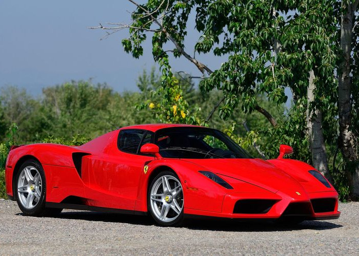 Ferrari Enzo, Mobil Balap Buatan Pabrikan Otomaotif Italian dengan Fitur Teknologi Canggih Mesin V12