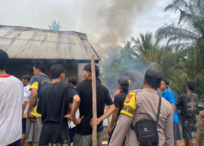  Rumah Warga Gunung Mesir Seluma Ludes Terbakar, Diduga Akibat Arus Pendek