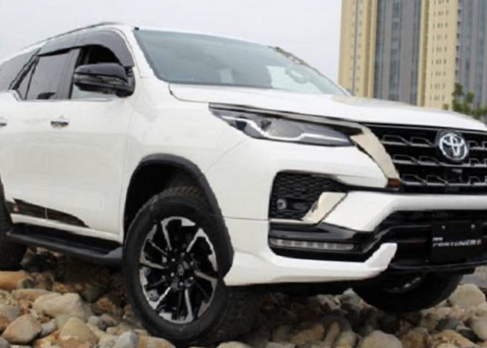 Toyota Fortuner 2.8 VRZ GR Sport 4X4 A/T Performa Tangguh dan Fitur Unggulan Istimewa Performa Tangguh Memikat