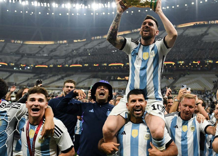 Lionel Messi Ikut ke  Jakarta. Ikut juga ke China