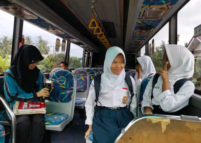 Dishub Bengkulu Selatan Kembali Layani Pelajar Naik Bus Gratis