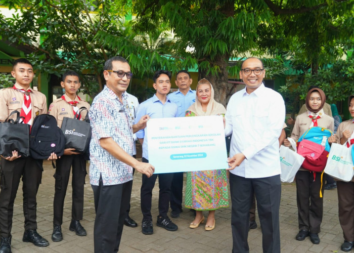 Dukung Kemajuan Pendidikan, BSI Berikan Bantuan Langsung ke Pelajar