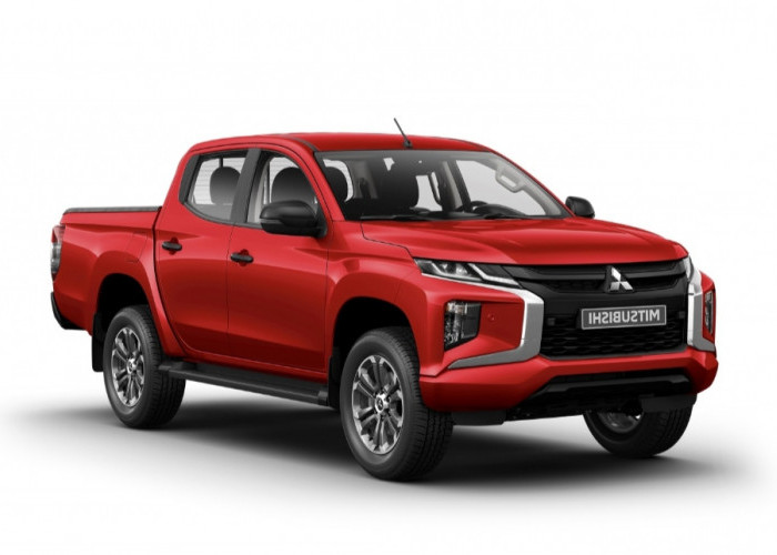 Triton Mobil SUV Desain Double Cabin Mesin yang Tangguh dan Tertenaga Gunakan Mesin Turbo Diesel Populer