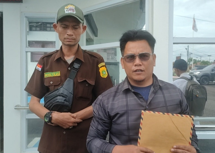 Mantan Sekdes Dusun Baru Laporkan Dugaan Korupsi DD dan ADD Desanya  ke Kejari Seluma