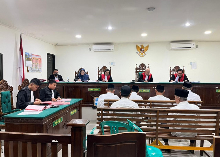  Tujuh Terdakwa Korupsi Pembebasan Lahan Perkantoran Pemkab Seluma  Dituntut Jaksa