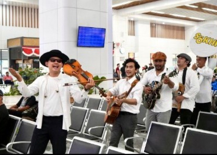 Musisi Jazz hingga Musisi Jalanan Hadir di Stasiun Whoosh, KCIC Berikan Pengalaman Menarik  Penumpang