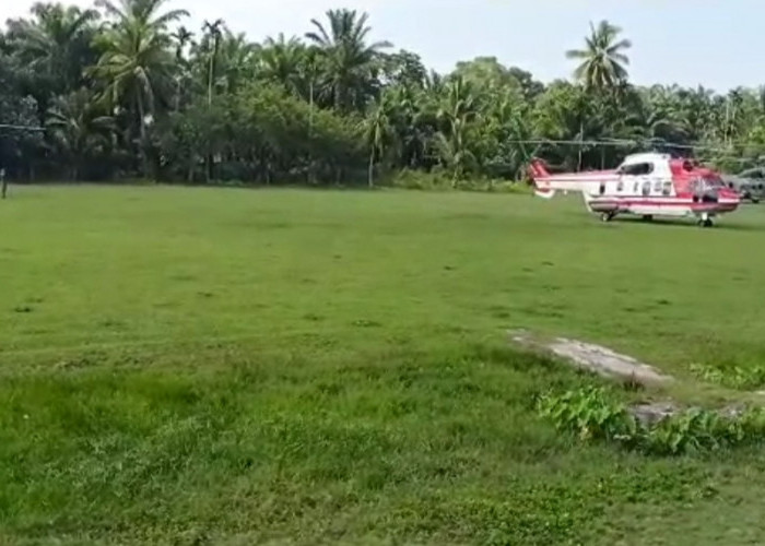  Dikira Jokowi, 3  Helikopter VVIP Mendarat di Lapangan Bola Lubuk Kebur Seluma