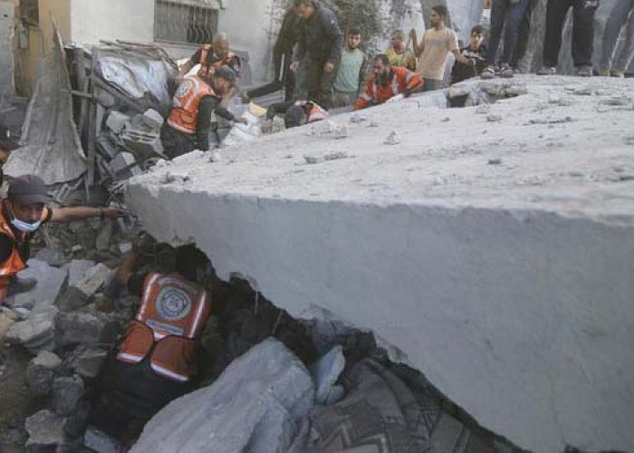  1000 Orang Lebih Tertimbun Reruntuhan Gedung, Akibat Dibom Israel!