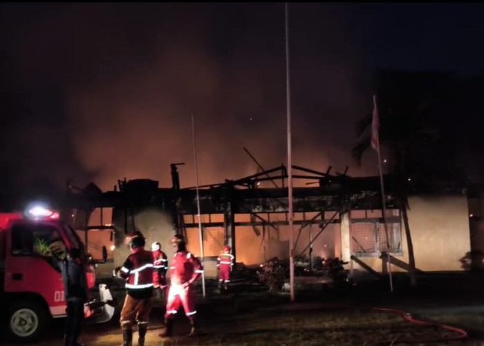 Gedung Kwarda Pramuka Bengkulu Terbakar Hebat, Seluruh Bangunan Habis