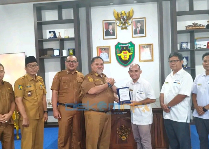   Pemkab Bengkulu Selatan Raih Juara Umum Treasury Award KPPN Manna Tahun 2025