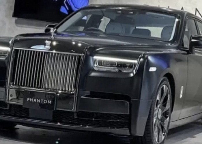 Teknologi, Rolls Royce Phantom 2023 Kecanggihan Mobil Super Mewah yang Hanya Diproduksi 3 Unit