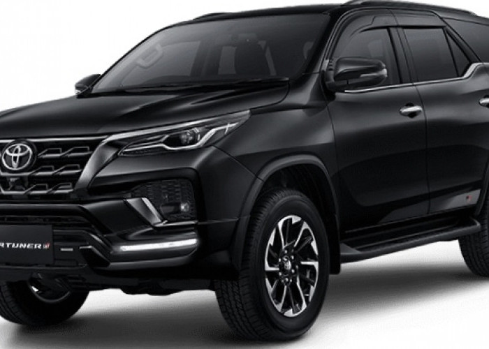 Toyota Fortuner Sport Type 2.8 Bertenaga Tinggi Menggabungkan Kekuatan Ganda dengan Inovasi Hibrida Terdepan! 