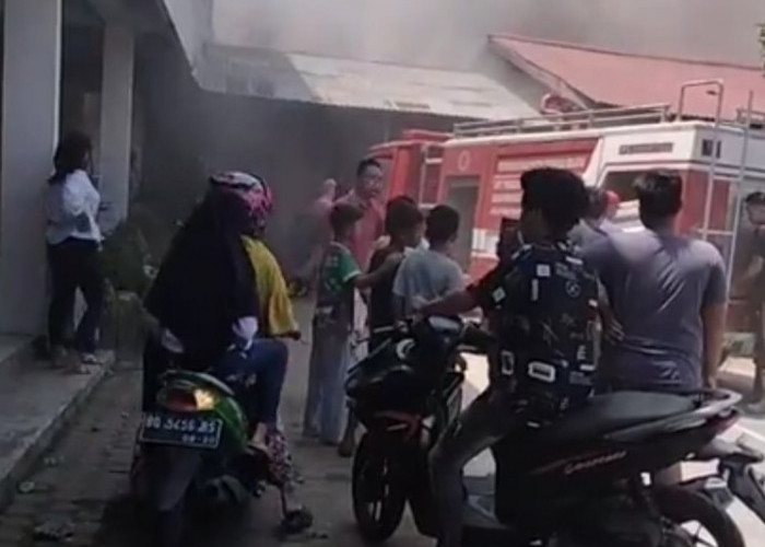  Gedung Asrama Pesantren  Al-Quraniyah Bengkulu Selatan Terbakar