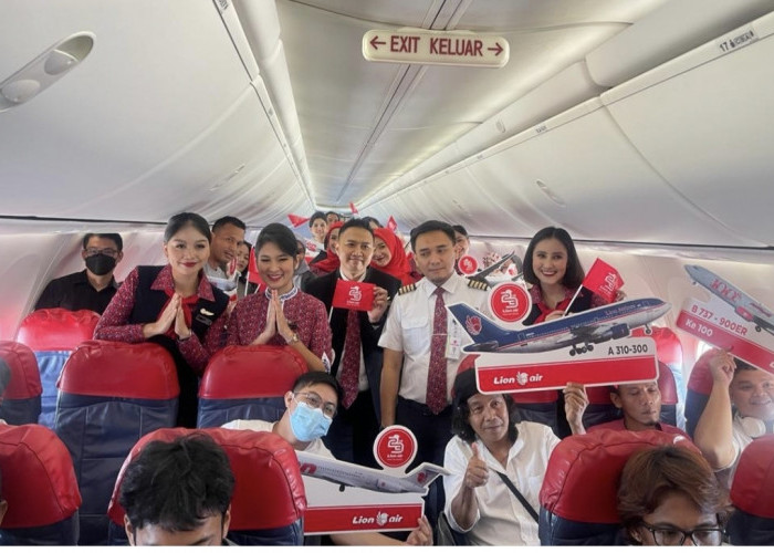  Lion Air  Terbang 18 Kali Seminggu dari Bandara Juanda! Khusus Untuk Umroh
