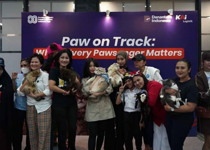  KAI Logistik Raih Penghargaan Marketeers Digital Marketing Heroes 2025  Kategori Online – Offline Community