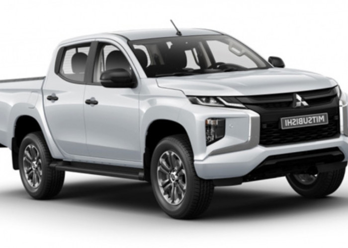 Mitsubishi Triton Truk Pickup Mesin Diesel Double Bertenaga Kemampuan Segala Medan 