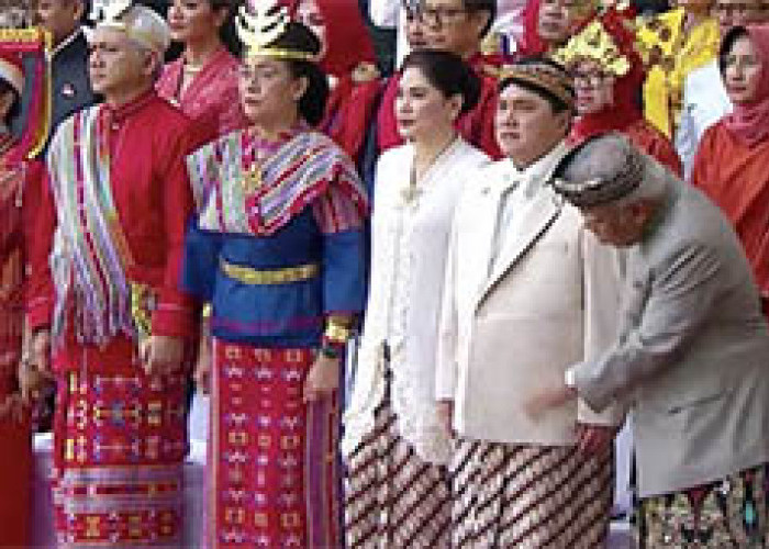 HUT RI ke 78 di Istana Negara, Menteri PUPR Buat Erik Thohir Senyum-Senyum..........