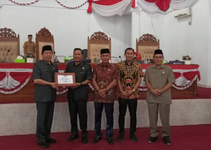 Sampaikan Nota Pengantar APBD Perubahan 2024, Bupati Seluma Diwakili Sekda