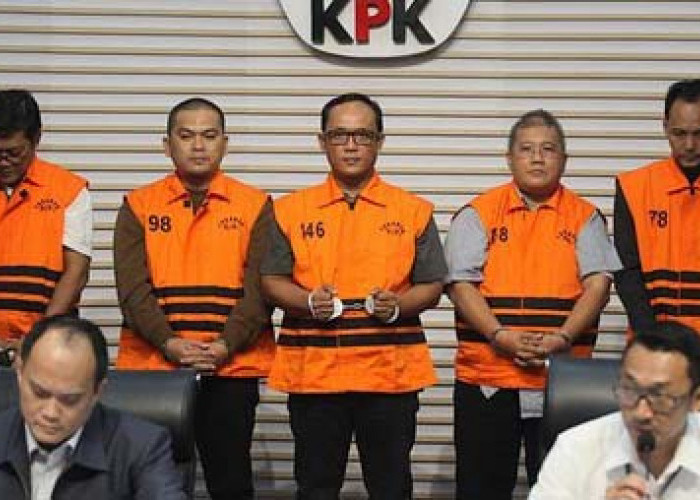   OTT Bupati Lampung Tengah, Terkait Suap Rp 5,7 M, Ternyata Adiknya Ikut Diciduk