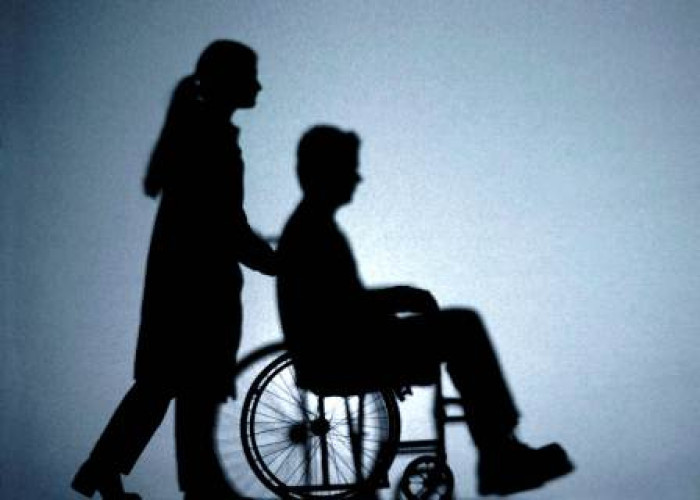 88 Disabilitas dan Lansia di Seluma,  Terima Bantuan ! 13 Buah Kursi Roda,  7 Tongkat