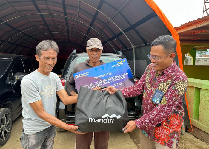  Bank Mandiri Salurkan Bantuan Ke Masyarakat Terdampak Banjir Majalaya