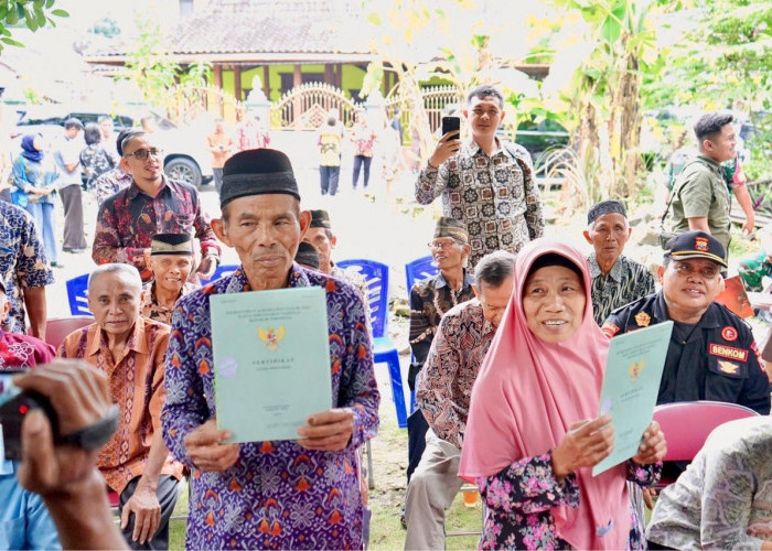 Akhir Perjuangan Panjang, Sertipikat Tanah Mbah Tupon Kembali ke Tangan yang Berhak  