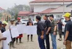 Utang Pemda Seluma Belum Dibayar, Kontraktor Demo