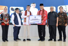 Kemnaker Salurkan Bantuan Rp30,3 Mi liar untuk Pemulihan Ekonomi Sumbar