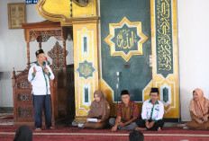 TP PKK, GOW dan Baznas Seluma Salurkan Bantuan Sosial untuk Warga Kurang Mampu
