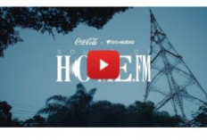 Keajaiban Natal di Hari Raya: Coca-Cola Jembatani Jarak 