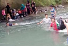 Terisolasi Sejak 5 Tahun Lalu, Warga Desa Sekalak Harap Jembatan Diperbaiki