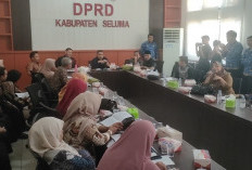 Mediasi Gagal, 29 Guru Tetap Bersikukuh Tolak Kepala SMPN 5 Seluma, DPRD Minta Disdik Segera Tindak Lanjuti