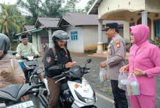Aksi Sosial Polsek Talo Bagikan Takjil kepada Pengendara di Bulan Suci Ramadan 1447 Hajriah